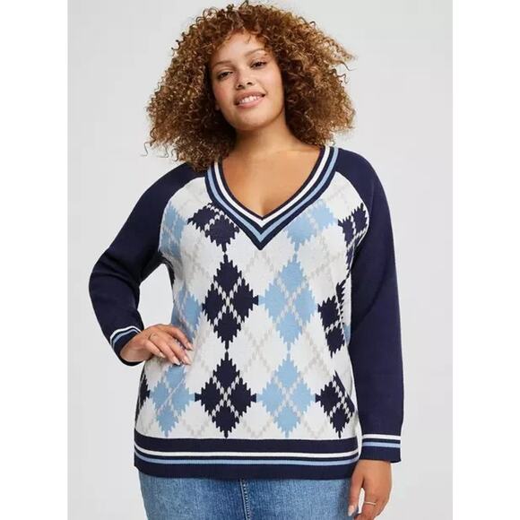 Torrid Everyday Soft Raglan Sweater Sz 4X Blue Argyle Print Raglan Sleeve V-Neck - Picture 1 of 10
